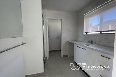 Unit For Lease - VIC - Eagle Point - 3878 - Wake Up to Water Views in Eagle Point  (Image 2)