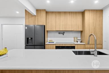 House For Sale - VIC - Somerville - 3912 - A Modern Classic in the Heart of Somerville  (Image 2)