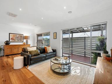 House For Sale - VIC - East Bendigo - 3550 - Substantial Elevated Residence, In A Blue Chip Position  (Image 2)