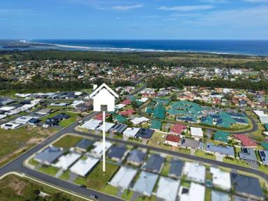 Residential Block For Sale - NSW - Old Bar - 2430 - BUILD YOUR DREAM HOME IN HIGHLY DESIRABLE LOCATION  (Image 2)