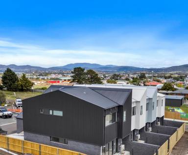 Townhouse For Lease - TAS - Sorell - 7172 - Welcome to Clifton Drive, Sorell  (Image 2)