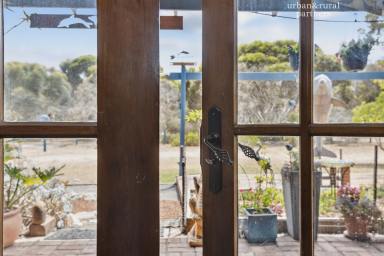 House For Sale - SA - Brownlow Ki - 5223 - Charming Hidden Retreat that lives as lovely as it looks!  (Image 2)