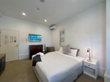 Flat For Lease - NSW - McMahons Point - 2060 - Private Room Walk to North Sydney Station and Greenwood Plaza in 8 Min  (Image 2)