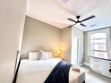 Flat For Lease - NSW - Surry Hills - 2010 - Ensuite Room for Rent in the Heart of Oxford Street  (Image 2)