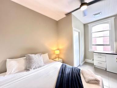 Flat For Lease - NSW - Surry Hills - 2010 - Ensuite Room for Rent in the Heart of Oxford Street  (Image 2)