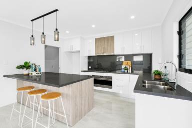 Townhouse Auction - QLD - Cairns North - 4870 - Modern Townhouse within City Fringe Location - No Body Corporate Fees  (Image 2)