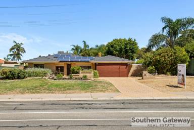 House For Sale - WA - Parmelia - 6167 - MODERN FAMILY HOME WITH GRANNY FLAT, SOLAR, TESLA & WHEELCHAIR ACCESS  (Image 2)