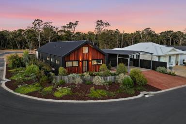 House For Sale - WA - Cowaramup - 6284 - Architectural Excellence Meets Rural Tranquillity  (Image 2)