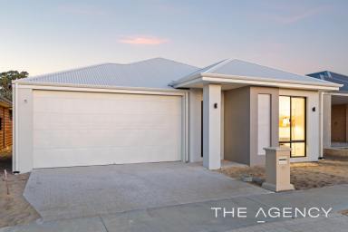House For Sale - WA - Sinagra - 6065 - Stunning Brand New Home in Prime Pocket!  (Image 2)