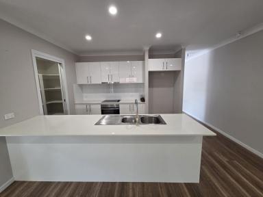 House For Sale - QLD - Ferny Grove - 4055 - Space, Style & Comfort Exceptional 4-Bedroom Home  (Image 2)