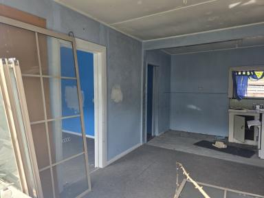 Unit Auction - TAS - Rosebery - 7470 - Auction  (Image 2)