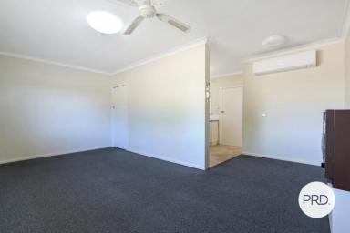 House For Lease - NSW - East Albury - 2640 - TIDY CENTRAL UNIT!  (Image 2)