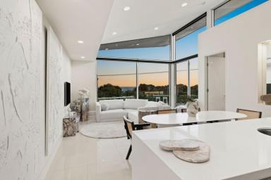 Apartment For Sale - VIC - Beaumaris - 3193 - Uninterrupted 180’ Bay Views  (Image 2)