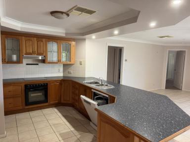 House For Sale - NSW - Inverell - 2360 - Quiet CrestView Place  (Image 2)