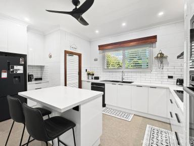 House For Sale - QLD - Mareeba - 4880 - The Complete Package: Pool, Granny Flat & Massive Shed (Image 2)