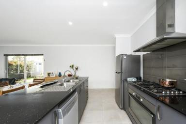 House For Sale - WA - Ellenbrook - 6069 - Walk to the park everyday!  (Image 2)