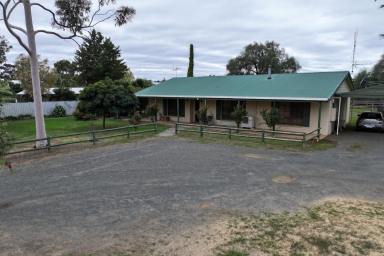 House For Sale - VIC - Elmore - 3558 - EXCEPTIONAL EQUINE PROPERTY ON THE EDGE OF ELMORE  (Image 2)