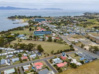 House For Sale - TAS - Swansea - 7190 - Coastal Convenience  (Image 2)