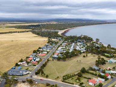 House For Sale - TAS - Swansea - 7190 - Coastal Convenience  (Image 2)