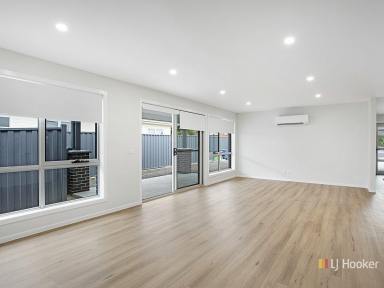 House For Lease - TAS - Devonport - 7310 - Modern, Low Maintenance Living Close to Schools  (Image 2)