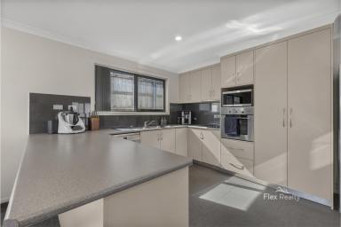 House For Sale - TAS - Shorewell Park - 7320 - Fresh and fit for a family (Image 2)