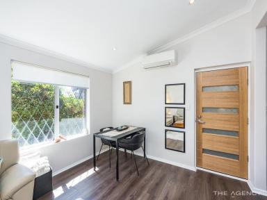 Villa For Sale - WA - Scarborough - 6019 - EUREKA!  (Image 2)