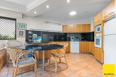 Apartment Auction - QLD - Cairns North - 4870 - SITUATION CHANGED - IGNORE ALL PREVIOUS PRICING!  (Image 2)