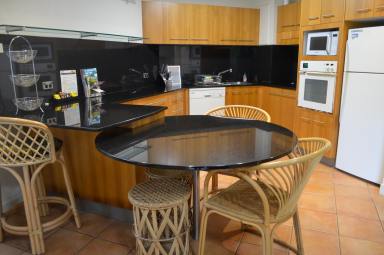 Apartment For Sale - QLD - Cairns North - 4870 - Ground Floor Apartment in Renowned Esplanade Complex  (Image 2)