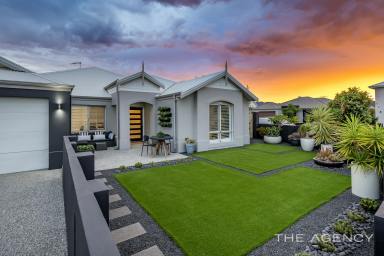 House For Sale - WA - Jindalee - 6036 - Idyllic Coastal Property With Spacious Granny Flat/Studio  (Image 2)