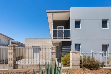 House For Sale - WA - Bertram - 6167 - Modern Comfort and Convenience at 116B Price Parkway  (Image 2)