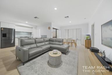 House For Sale - WA - Ellenbrook - 6069 - Stylish Family Living in the Heart of Ellenbrook  (Image 2)