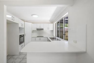 House For Lease - QLD - Tewantin - 4565 - Five-Bedroom Home with Multiple Living Areas  (Image 2)