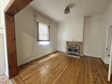 House Leased - NSW - Lithgow - 2790 - Close to everything, with beautiful tall ceilings and original features.  (Image 2)