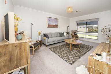 House For Sale - VIC - Swan Hill - 3585 - A Smart, Sustainable Home with Three Master Suites  (Image 2)