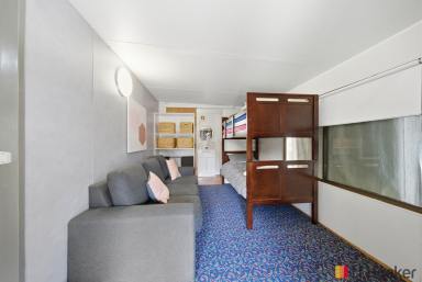 House For Sale - NSW - Batehaven - 2536 - NRMA Batemans Bay Holiday Resort - Beachfront Location, Sleeps 6, Pet Friendly !  (Image 2)