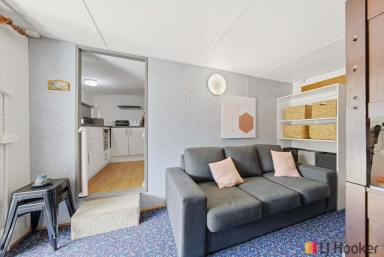 House For Sale - NSW - Batehaven - 2536 - NRMA Batemans Bay Holiday Resort - Beachfront Location, Sleeps 6, Pet Friendly !  (Image 2)