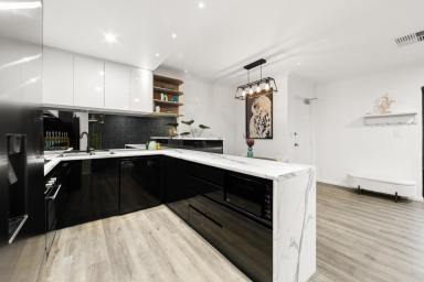 Apartment For Sale - WA - Perth - 6000 - BEAUFORT STREET LIFESTYLE | RENOVATED 2x2x2  (Image 2)