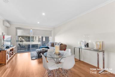 Apartment For Sale - WA - Queens Park - 6107 - Luxury 2 bed, 2 bath, 2 car apartment in Central Position  (Image 2)