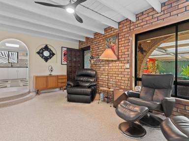 House For Sale - SA - Port Noarlunga - 5167 - PROPERTY IN THE HEART OF PORT NOARLUNGA  (Image 2)