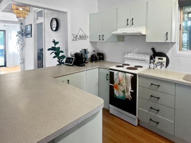 House For Sale - NSW - Kyogle - 2474 - SPACIOUS FAMILY HOME - CLOSE TO TOWN  (Image 2)