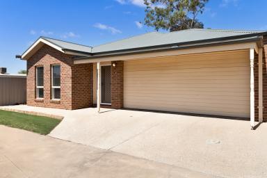 House For Sale - VIC - Mildura - 3500 - Effortless Living With Lovely Location  (Image 2)