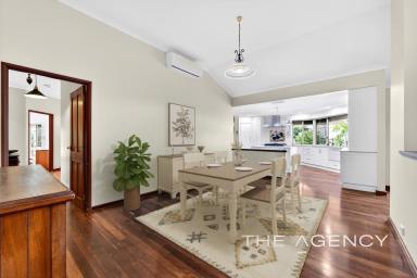 House For Sale - WA - Wanneroo - 6065 - Lakeside Living in Regent Waters  (Image 2)