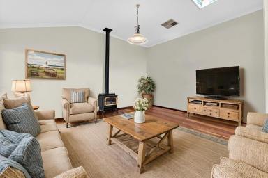 House For Sale - WA - Wanneroo - 6065 - Lakeside Living in Regent Waters  (Image 2)