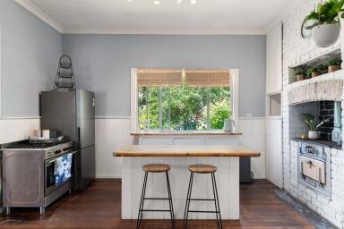 House Leased - WA - Bridgetown - 6255 - CHARMING HOME ON ELEVATED TOWN BLOCK  (Image 2)