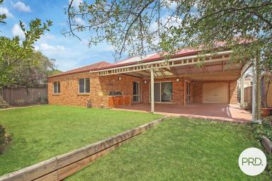 House Leased - NSW - Thurgoona - 2640 - GENEROUS THREE BEDROOM HOME WITH ESTABLISHED GARDENS!  (Image 2)