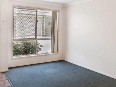 Unit For Lease - QLD - Newtown - 4350 - Fantastic 2 Bedroom Brick in a Perfect Location  (Image 2)