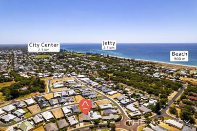 House For Sale - WA - Geographe - 6280 - Grand Family Living with Independent Guest Retreat & Impressive Outdoor Entertaining  (Image 2)