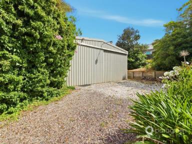 House For Sale - VIC - Port Welshpool - 3965 - 1990's BUILT BRICK VENEER WITH LARGE SHED  (Image 2)