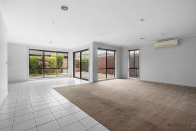 Townhouse For Lease - VIC - Parkdale - 3195 - PRIME PARKDALE LOCATION - 3-BEDROOM SINGLE LEVEL TOWNHOUSE  (Image 2)