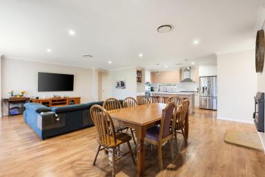 House For Sale - QLD - Cambooya - 4358 - An Opportunity Not to Be Missed!!!  (Image 2)